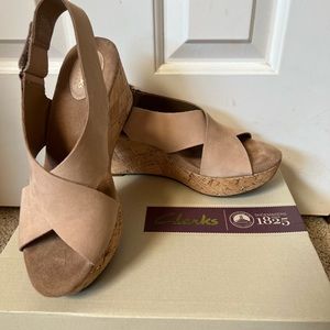 Clarks sandals sz8